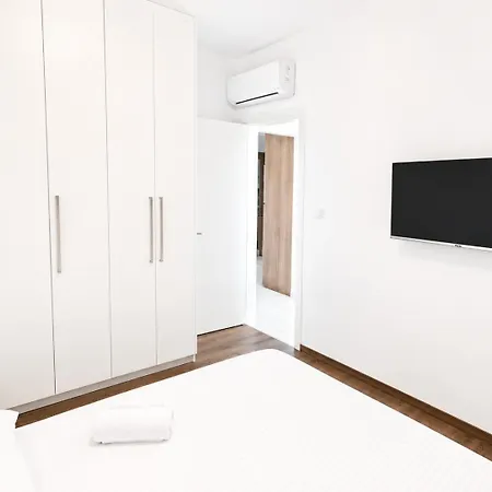 公寓 Modern 2br With Private Parking In *